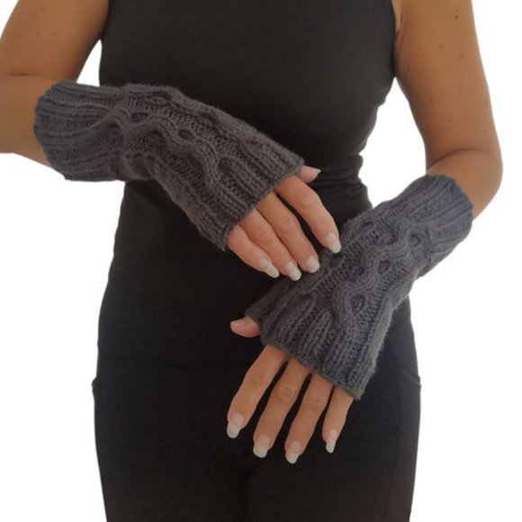 Grey Seamless Knitted Fingerless Texting Gloves Unisex Gift Handmade in Canada - Picture 8 of 8